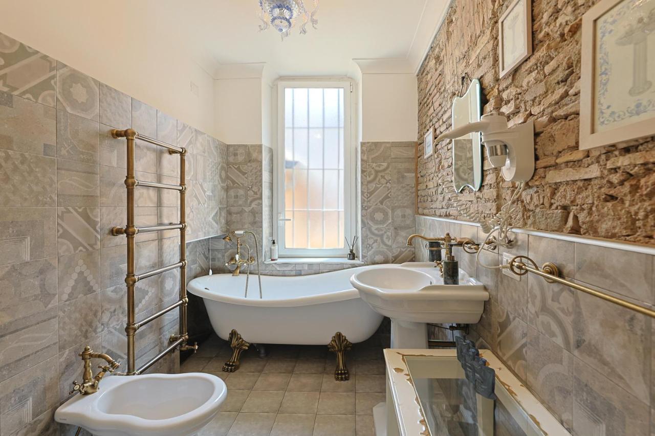 Art House Suites56 Via Del Babuino 56 Roma Esterno foto