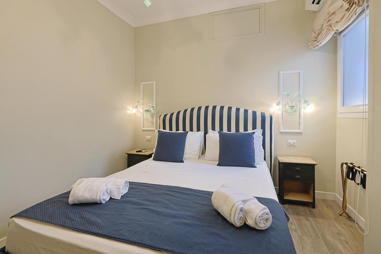 Art House Suites56 Via Del Babuino 56 Roma Esterno foto
